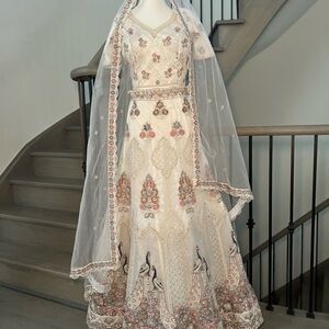 Exquisite Floral Embroidered Wedding Dress